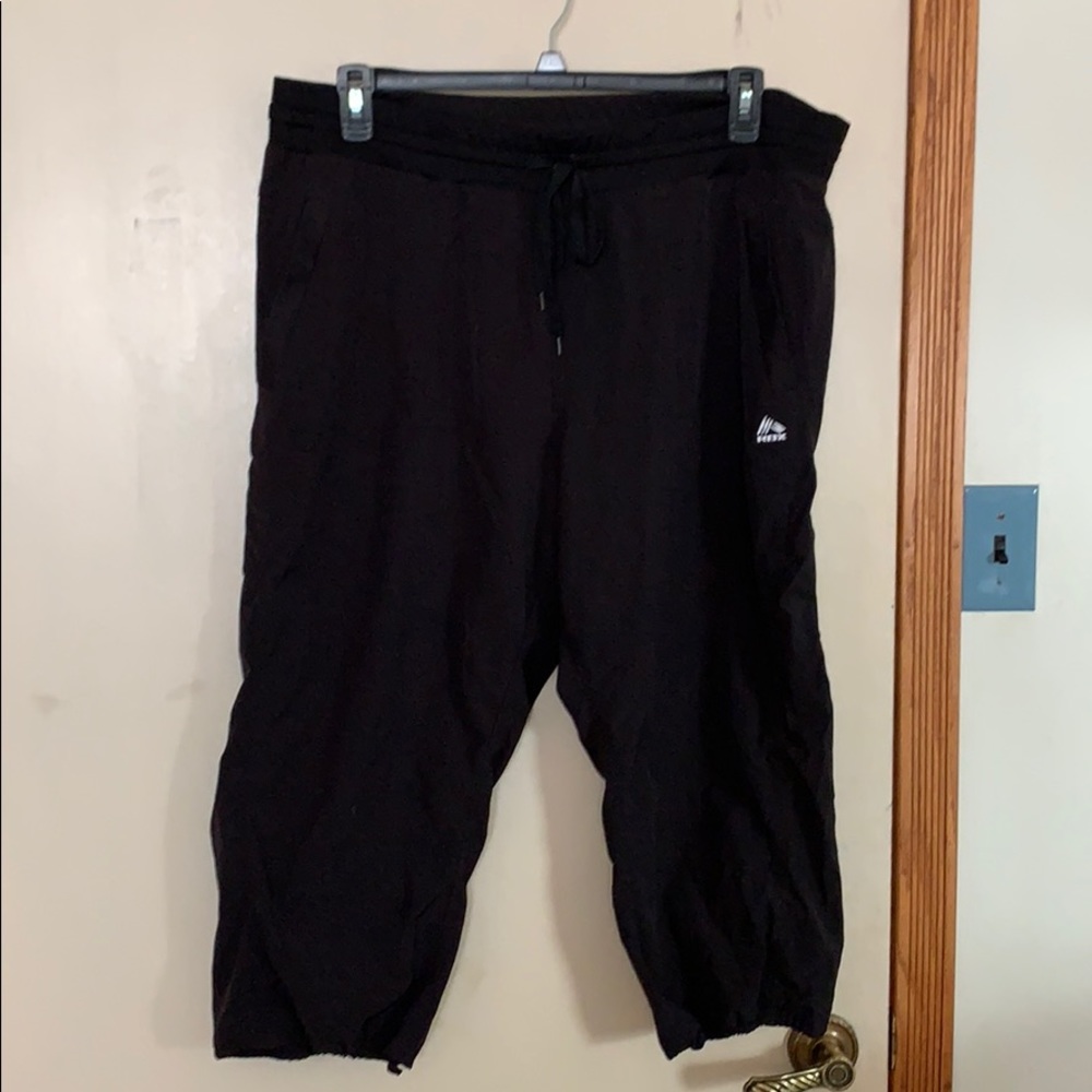 Black Capris